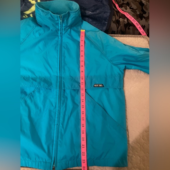 Pacific Trail size L windbreaker, rain coat - Picture 4 of 11